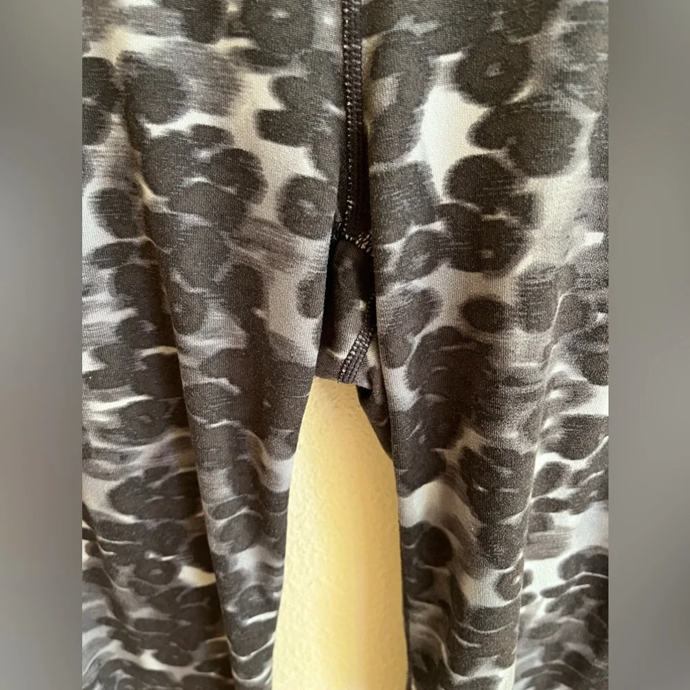 Athleta black and gray leggings - Picture 5 of 7